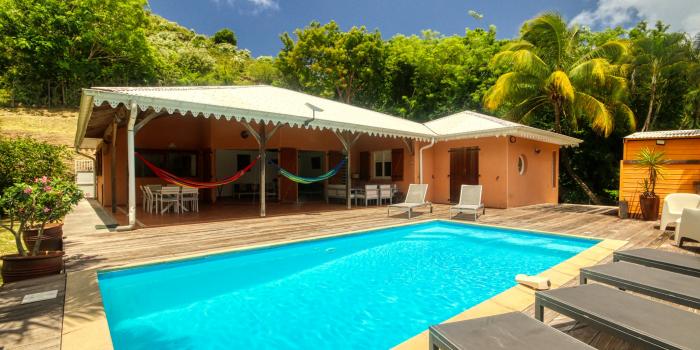 1Location villa piscine le diamant martinique_la vue d ensemble
